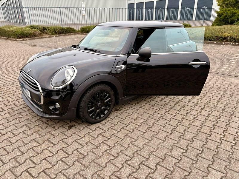 Schwarz Gebraucht 2019 Mini ONE Kleinwagen | 13.333 € (Guter Preis) - Bild 1/4