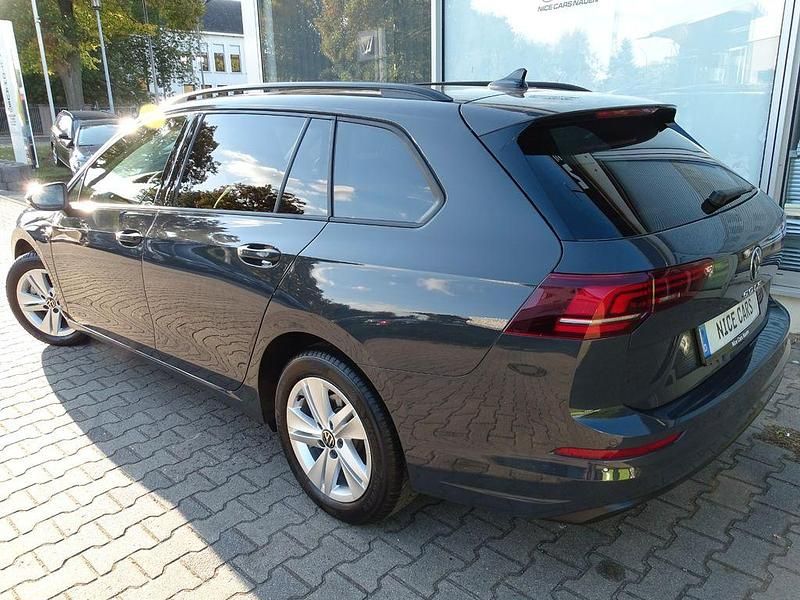 Gebraucht VW Golf VIII Life 150 PS (110 kW) 2024 Grau Kombi