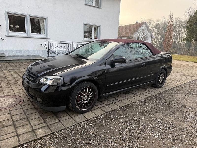Gebraucht Opel Astra Cabriolet 101 PS (74 kW) 2001 Schwarz Cabrio