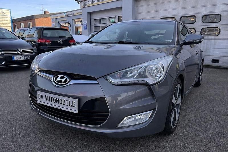Gebraucht Hyundai Veloster Style 140 PS (102 kW) 2012 Silber Kleinwagen
