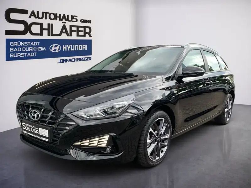Abyss black / mic Gebraucht 2024 Hyundai i30 Trend Kombi | 23.480 € (Fairer Preis) - Bild 1/1