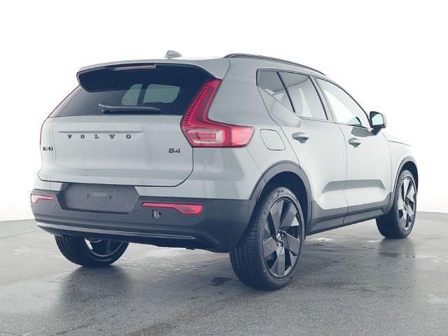 Gebraucht Volvo XC40 Plus 197 PS (144 kW) 2025 Grau SUV
