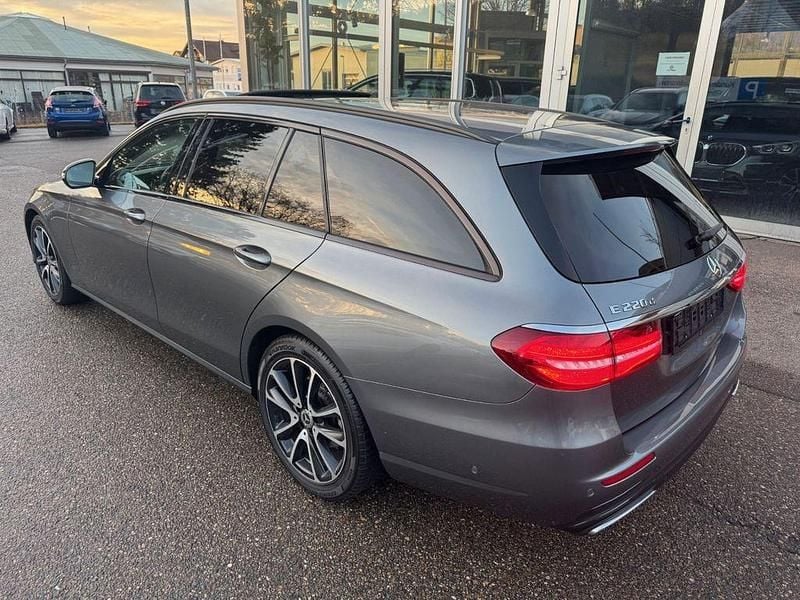 Gebraucht Mercedes E220 Avantgarde 194 PS (142 kW) 2019 Grau Limousine
