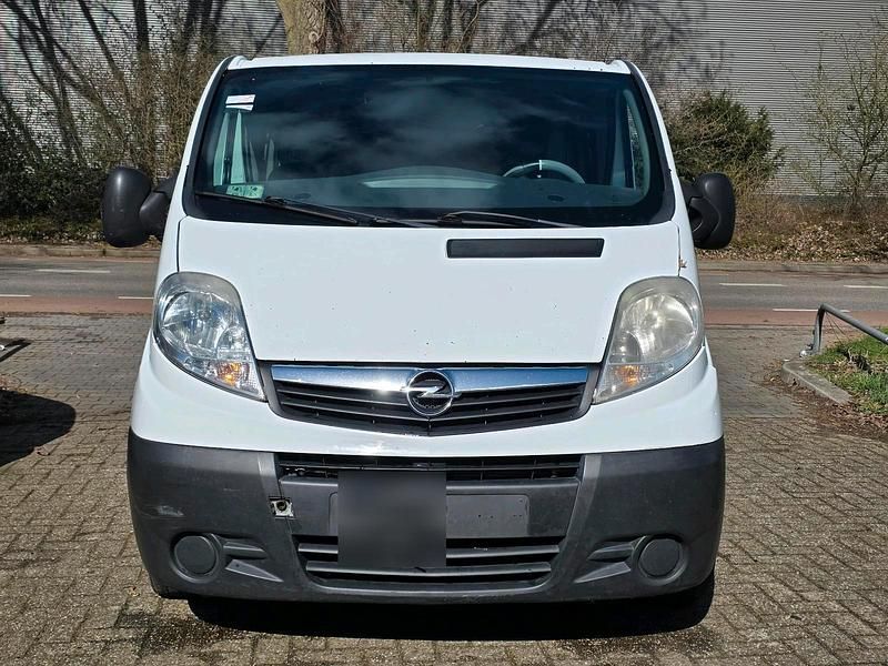 Gebraucht Opel Vivaro 114 PS (83 kW) 2012 Weiß Van / Kleinbus