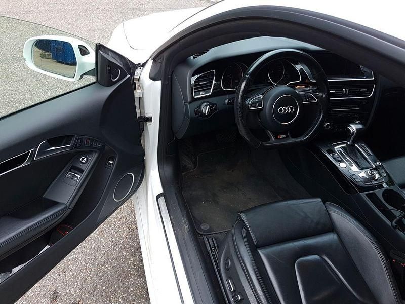 Gebraucht Audi A5 S-Line 300 PS (220 kW) 2012 Weiß Coupé