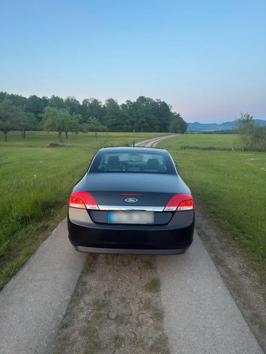 Usado Ford Focus 145 CV (106 kW) 2008 Negro Descapotable