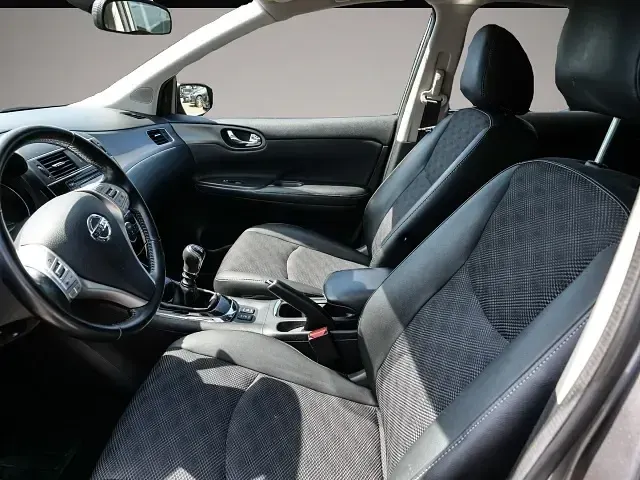 Gebraucht Nissan Pulsar 360º 116 PS (85 kW) 2018 Grau Kleinwagen