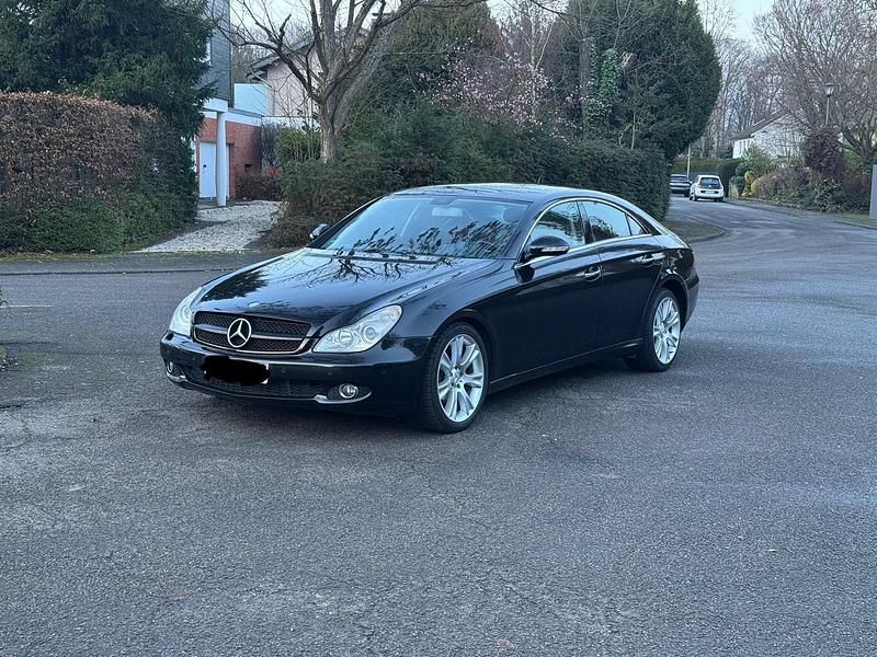 Schwarz Gebraucht 2006 Mercedes CLS320 Limousine | 7.000 € (Etwas zu teuer) - Bild 1/4