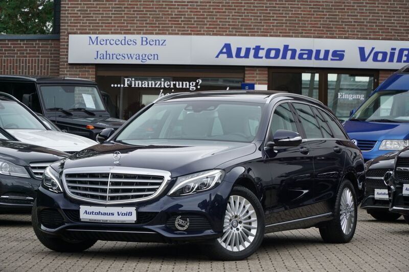 Blau Gebraucht 2014 Mercedes C400 Exclusive Limousine | 23.980 € (Fairer Preis) - Bild 1/4
