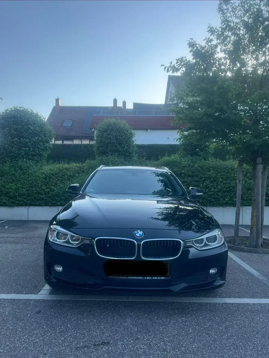 Gebraucht BMW 318 Comfort Edition 143 PS (105 kW) 2014 Schwarz Kombi