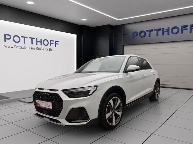 Gebraucht Audi A1 Ambiente 110 PS (80 kW) 2021 Gletscherweiß metallic SUV