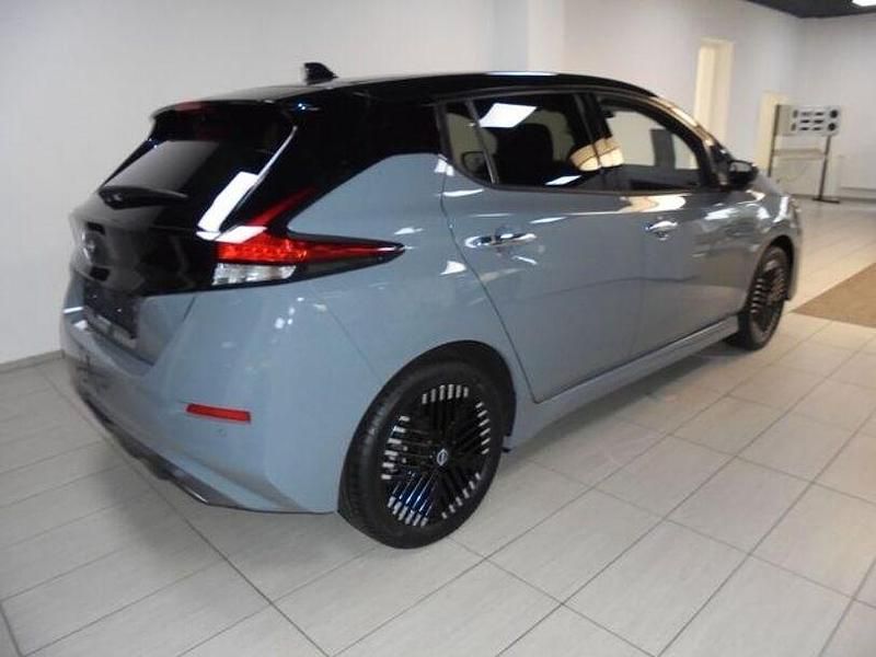 Gebraucht Nissan Leaf N-Connecta 110 kW (150 PS) 2024 Grau Kleinwagen