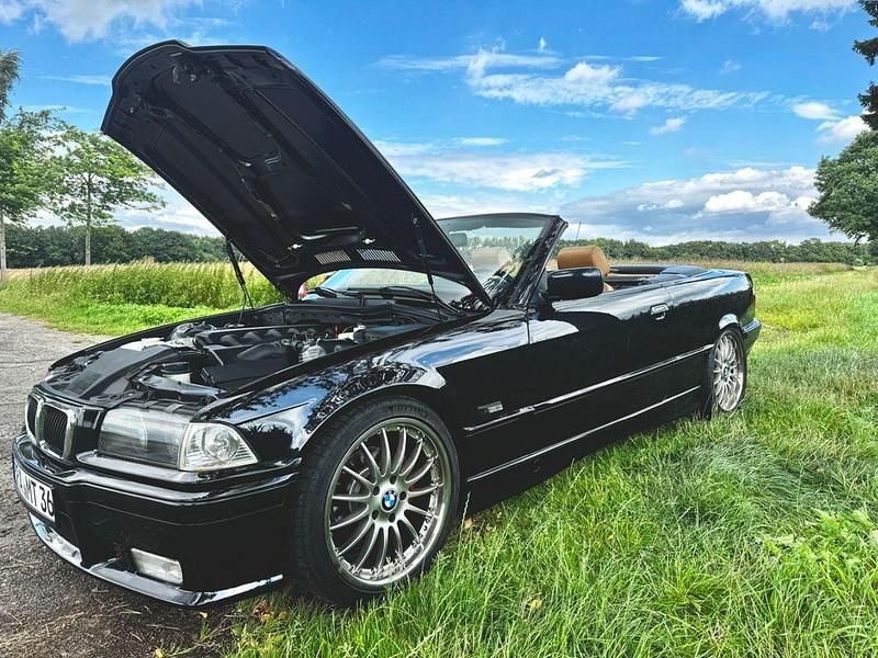 Gebraucht BMW 320 Cabriolet Performance 170 PS (125 kW) 1995 Schwarz Cabrio