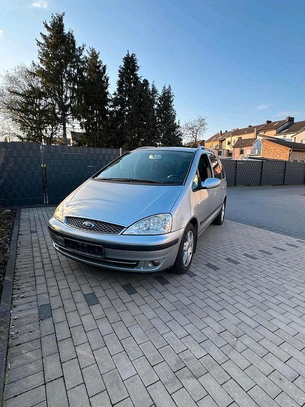 Gebraucht Ford Galaxy Ghia 131 PS (96 kW) 2005 Silber Van / Kleinbus