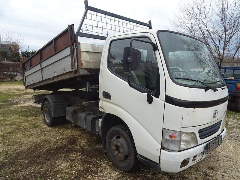 Second-hand Toyota Dyna 2002 Pickup