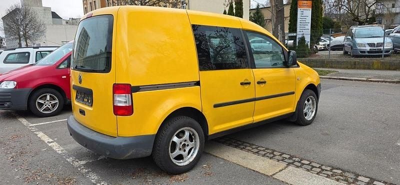 Gebraucht VW Caddy 69 PS (50 kW) 2009 Gelb Van / Kleinbus