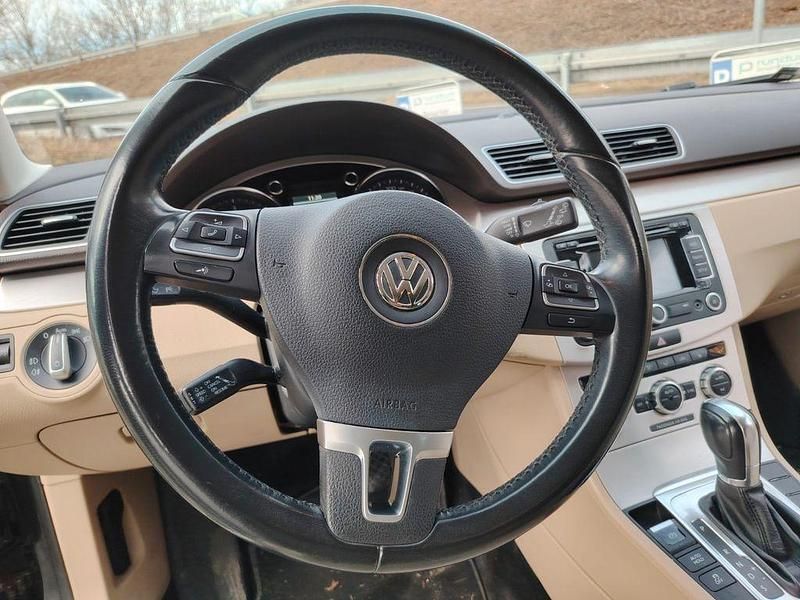 Gebraucht VW Passat Highline 170 PS (125 kW) 2013 Schwarz Kombi