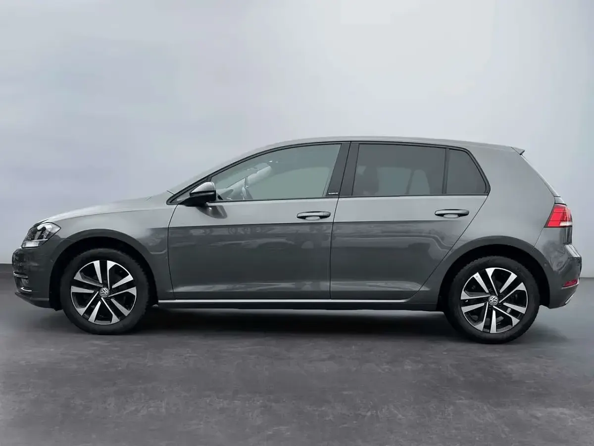 Gebraucht VW Golf VII 116 PS (85 kW) 2020 Silber Limousine