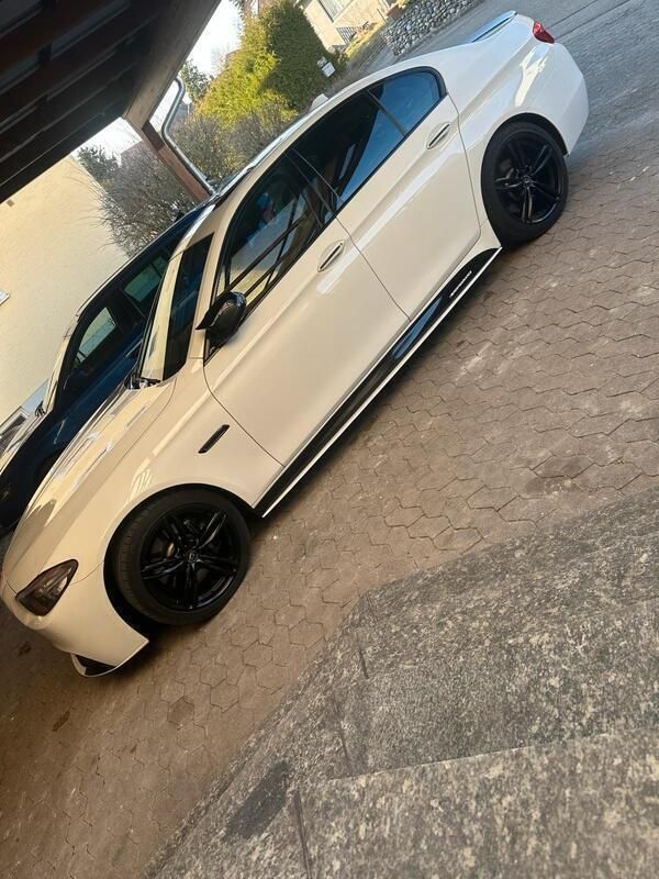 Weiß Gebraucht 2014 BMW 535 iPerformance Limousine | 25.499 € (Etwas zu teuer) - Bild 1/4