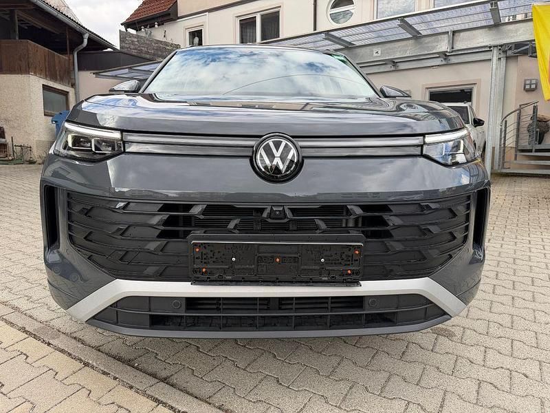 Gebraucht VW Tayron Life 193 PS (141 kW) 2025 Grau SUV