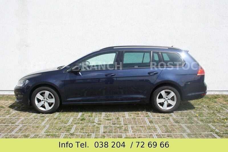 Blau Gebraucht 2014 VW Golf VII Comfortline Kombi | 6.000 € (Superpreis) - Bild 1/4