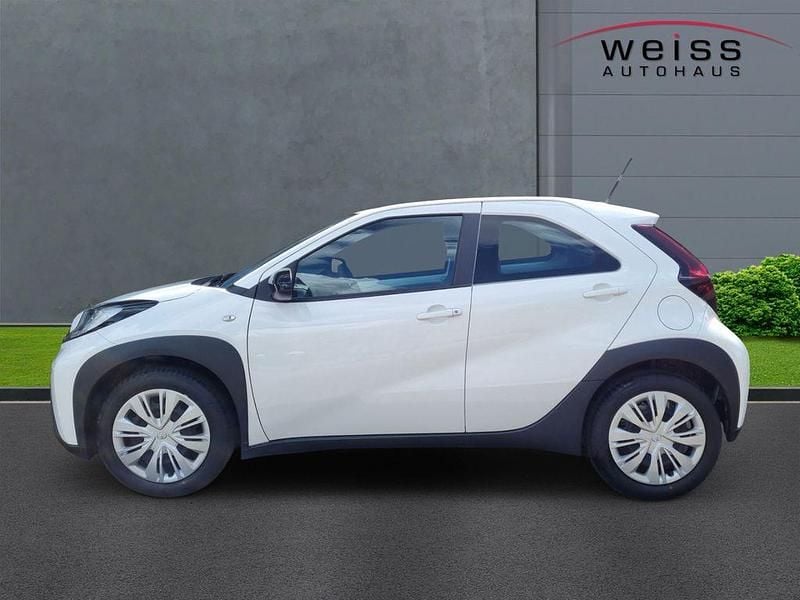 Gebraucht Toyota Aygo X Business Edition 72 PS (52 kW) 2025 Schneeweiss SUV