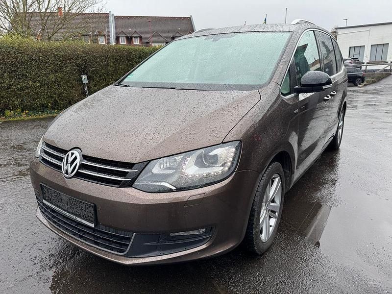 Toffee/graciosabraun Gebraucht 2012 VW Sharan Match Van / Kleinbus | 9.800 € (Fairer Preis) - Bild 1/4