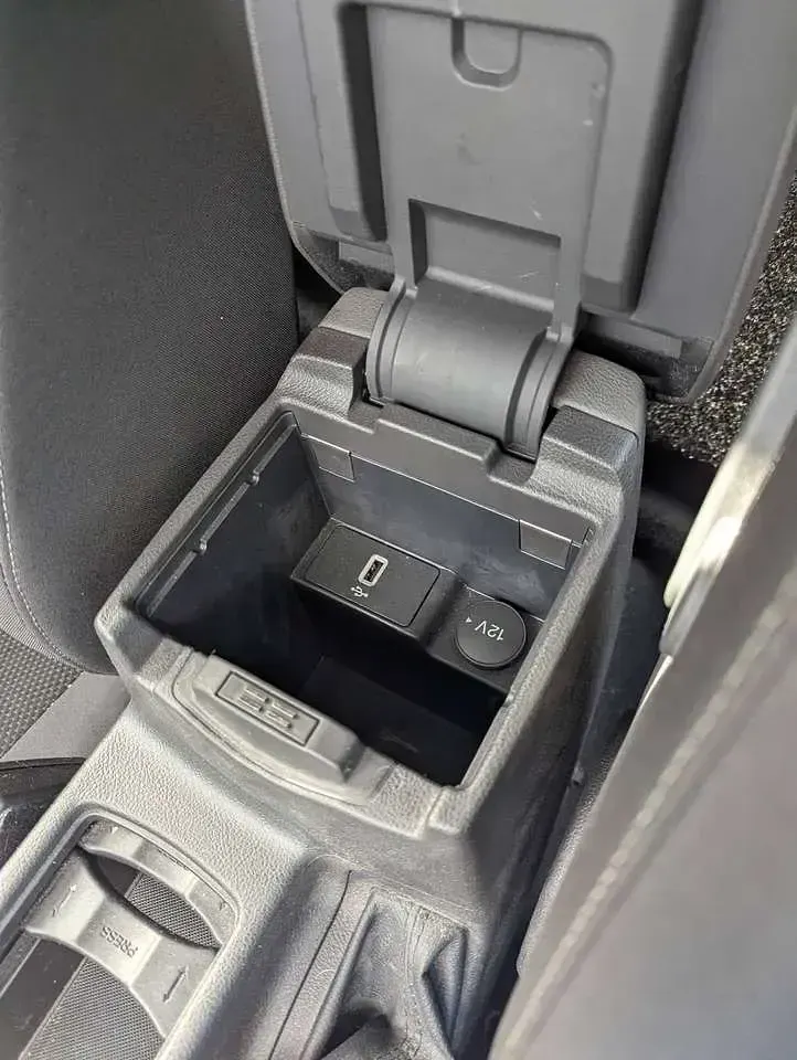Używany Ford Focus 101 KM (74 kW) 2017 Srebrny Sedan/Limuzyna