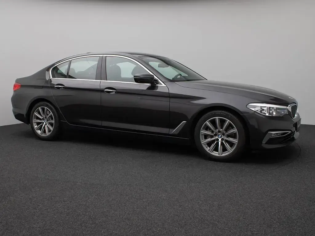 Gebraucht BMW 540 Luxury Line 340 PS (250 kW) 2017 Grau Limousine