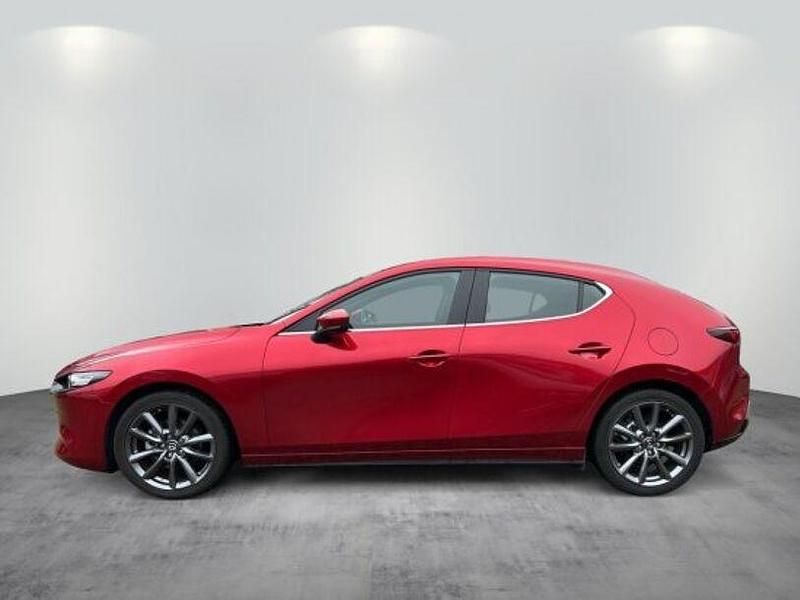 Gebraucht Mazda 3 Selection 122 PS (89 kW) 2021 Magmarot Limousine