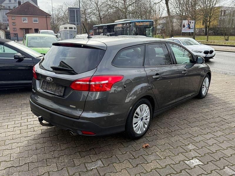 Gebraucht Ford Focus Business Edition 150 PS (110 kW) 2018 Grau Limousine