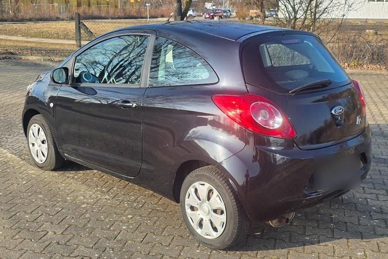 Gebraucht Ford Ka 70 PS (51 kW) 2015 Schwarz Kleinwagen