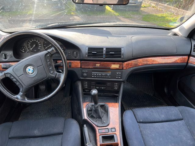 Gebraucht BMW 520 170 PS (125 kW) 2002 Grau Limousine