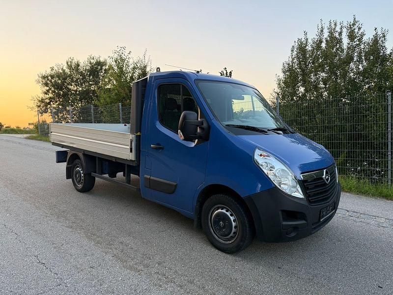 Blau Gebraucht 2016 Opel Movano Van | 16.700 € (Fairer Preis) - Bild 1/4