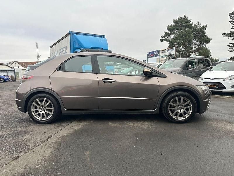 Gebraucht Honda Civic Comfort 99 PS (72 kW) 2011 Braun Limousine