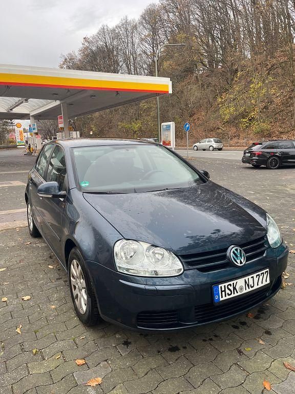 Blau Gebraucht 2005 VW Golf IV Comfortline Limousine | 2.700 € (Etwas zu teuer) - Bild 1/4