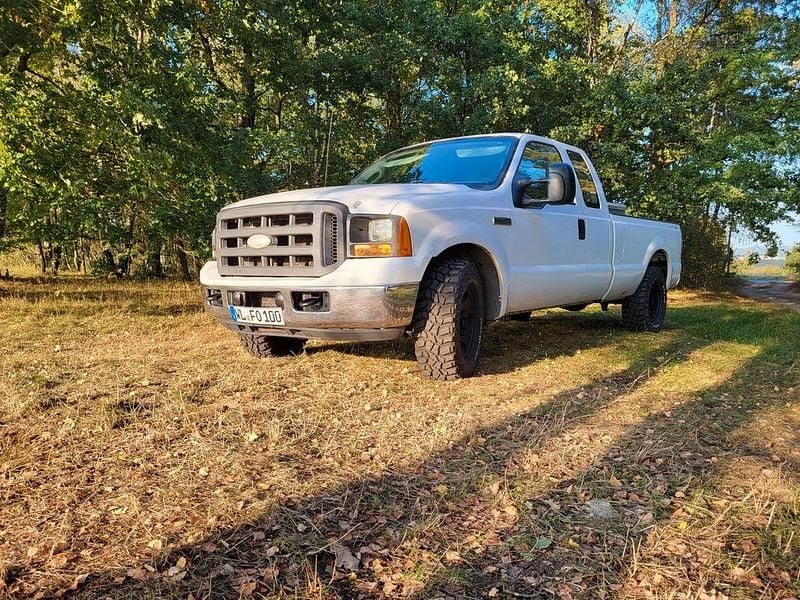 Gebraucht 2005 Ford F250 SUV | 13.300 € - Bild 1/4