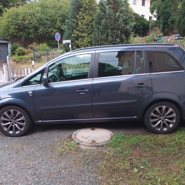 Blau Gebraucht 2010 Opel Zafira Edition Van / Kleinbus | 1.850 € (Superpreis) - Bild 1/4