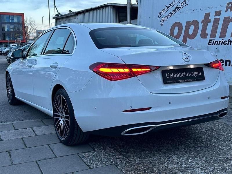 Gebraucht Mercedes C180 170 PS (125 kW) 2022 Weiß Limousine