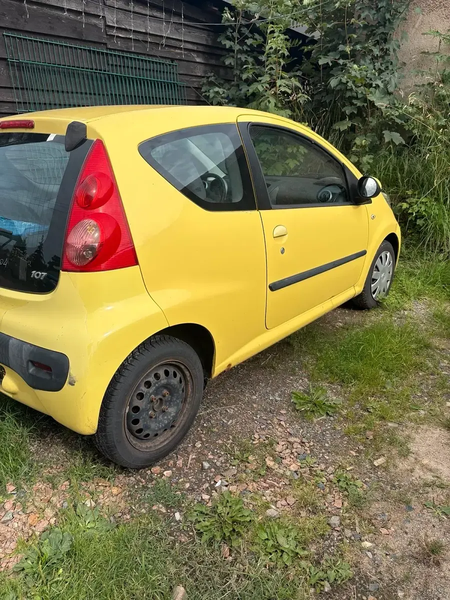 Gebraucht Peugeot 107 68 PS (50 kW) 2008 Gelb Kleinwagen