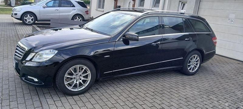 Gebraucht Mercedes E350 Avantgarde 231 PS (169 kW) 2009 Schwarz Kombi