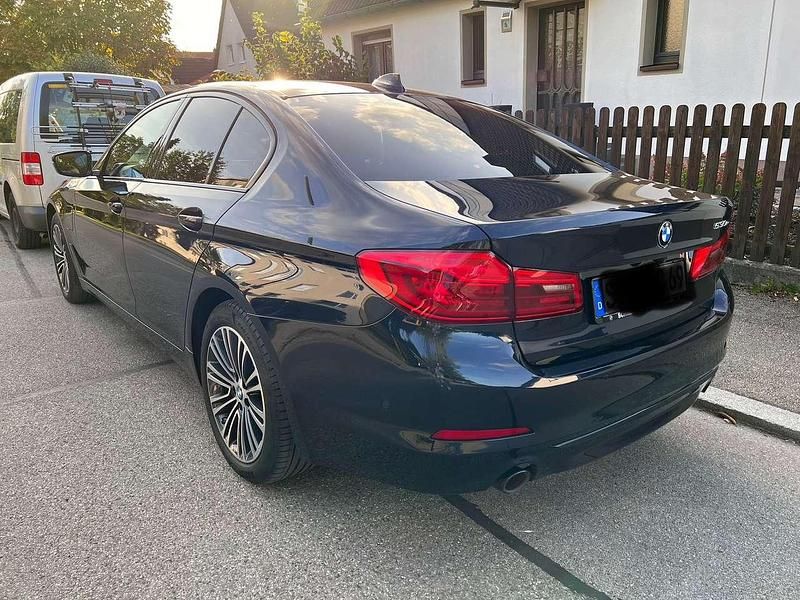 Gebraucht BMW 530e 252 PS (185 kW) 2020 Blau Limousine