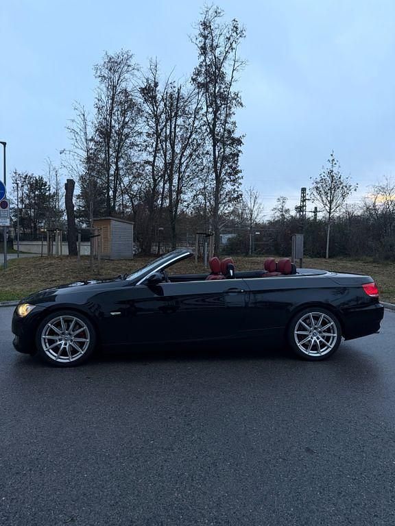 Schwarz Gebraucht 2007 BMW 320 Cabriolet Performance Cabrio | 9.490 € (Fairer Preis) - Bild 1/4