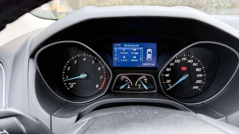 Second-hand Ford Focus 150 CP (110 kW) 2012 Roșu Break