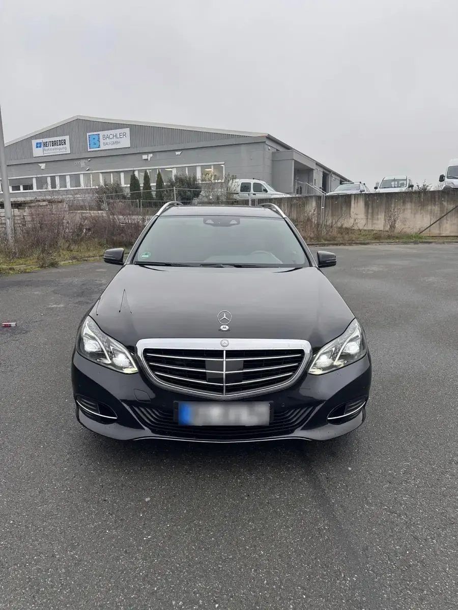 Second-hand Mercedes E350 258 CP (189 kW) 2015 Negru Break