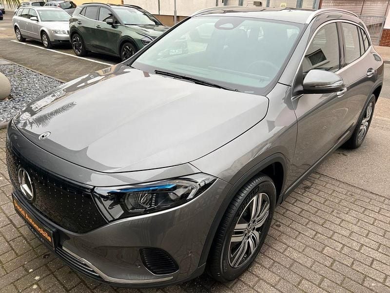 Gebraucht Mercedes EQA300 167 kW (228 PS) 2025 Grau SUV
