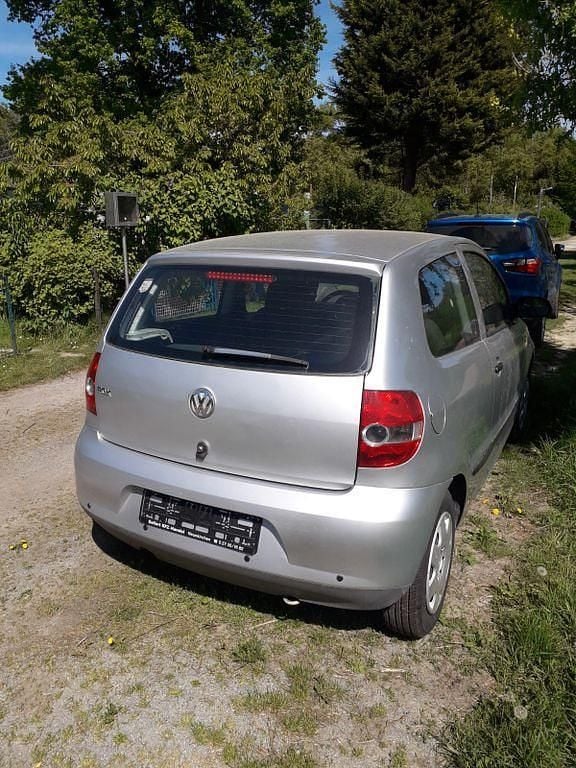 Usata VW Fox 54 CV (39 kW) 2006 Argento Utilitaria