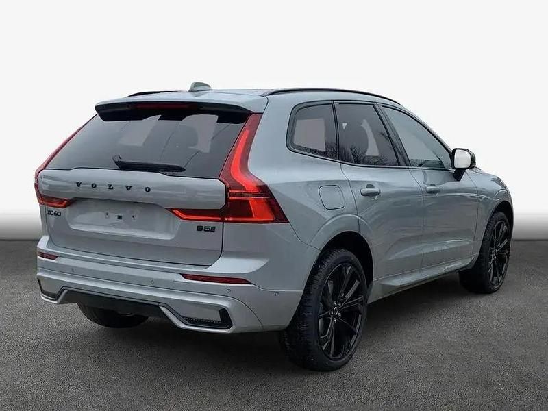 Neu Volvo XC60 Plus 250 PS (183 kW) 2026 Vapour gray SUV