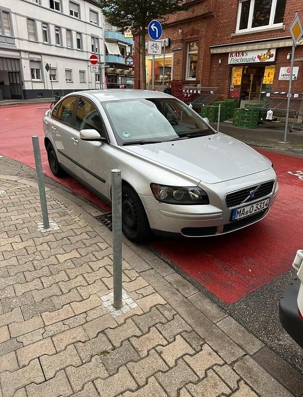 Gebraucht Volvo S40 140 PS (102 kW) 2004 Silber Limousine