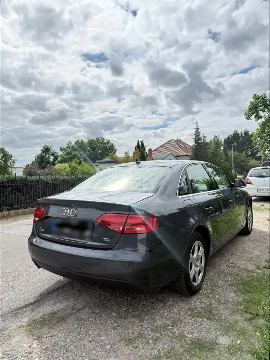 Gebraucht Audi A4 170 PS (125 kW) 2011 Silber Limousine